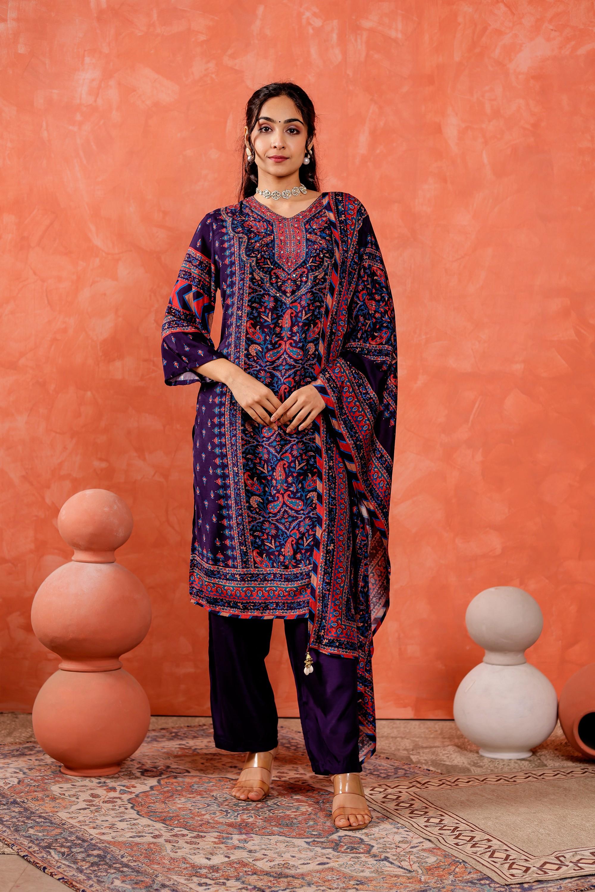 VASVI Women Floral Printed Regular Sequinned Muslin Kurta ,Trousers & With Dupatta