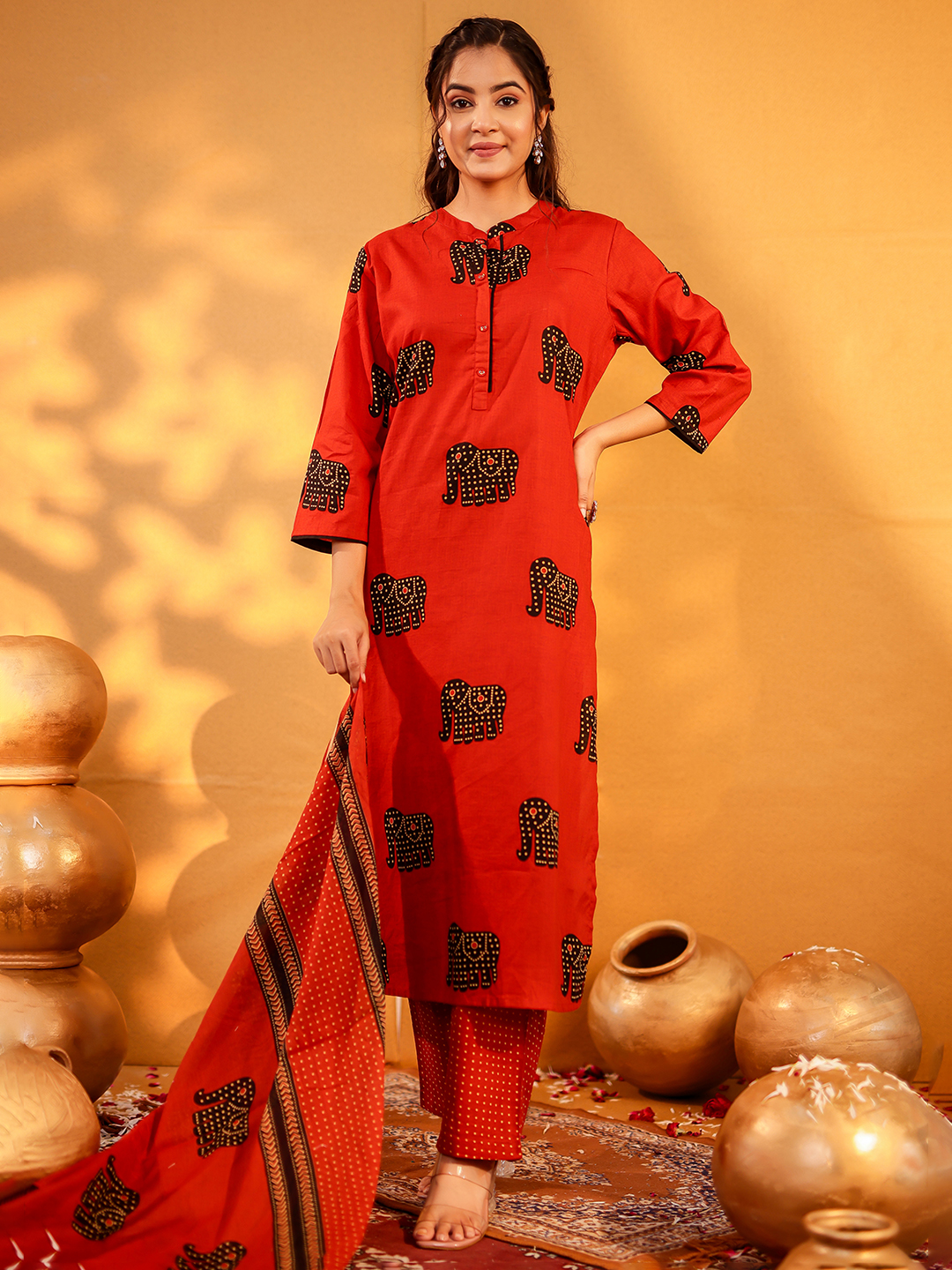 VASVI Women Elephant Printed Cotton Kurta Pant With Dupatta Set