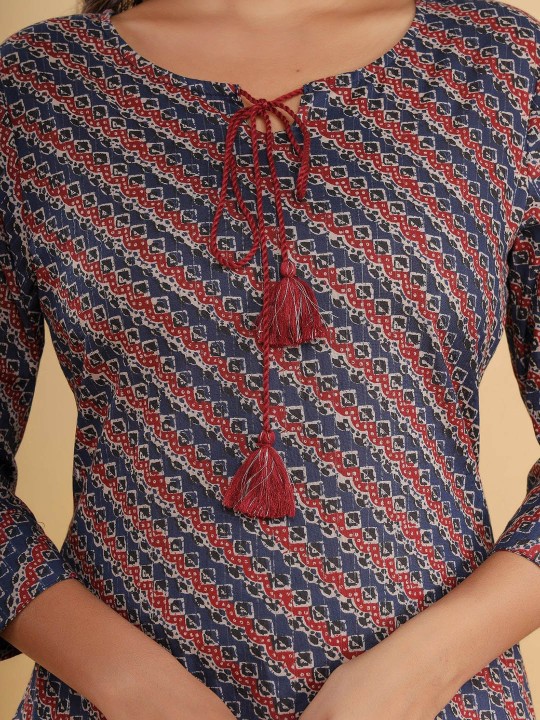 Ethnic Motifs Printed Tie-Up Neck Straight Kurta