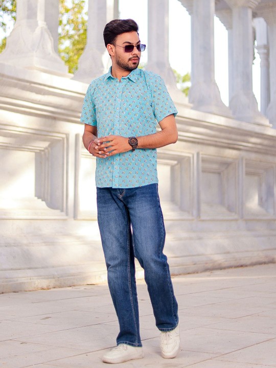 Men Classic Spread Collar Floral Printed Cotton Slim Fit Casual Shirt