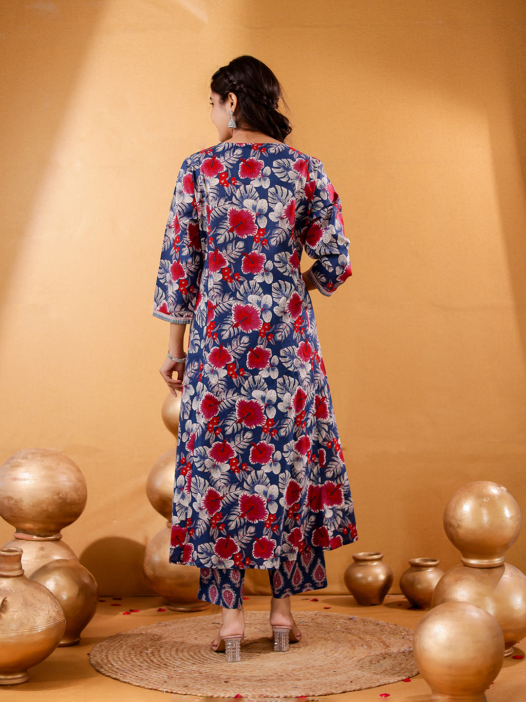 Women Floral Printed Regular Pure Cotton Kurta with Trousers & Dupatta