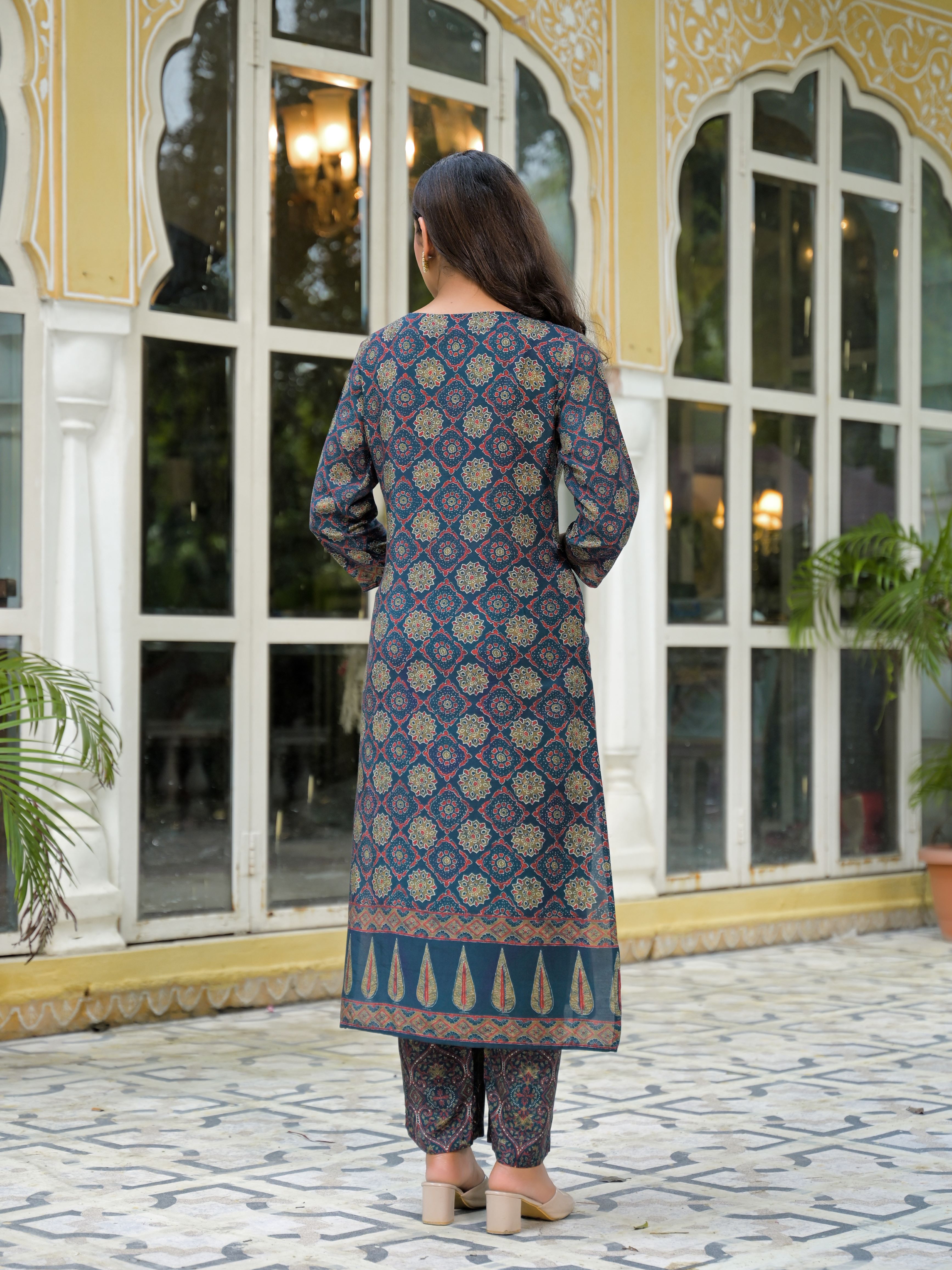Ethnic Motifs Printed Round Neck Sequinned Muslin Kurta With Trousers & Dupatta