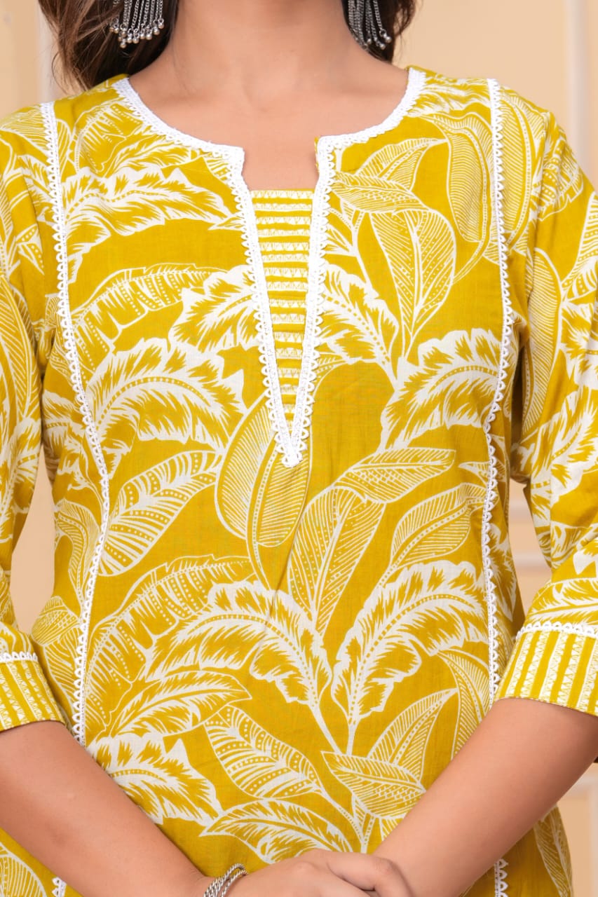 Floral Printed Regular Pure Cotton Kurta with Trousers & With Dupatta Hover