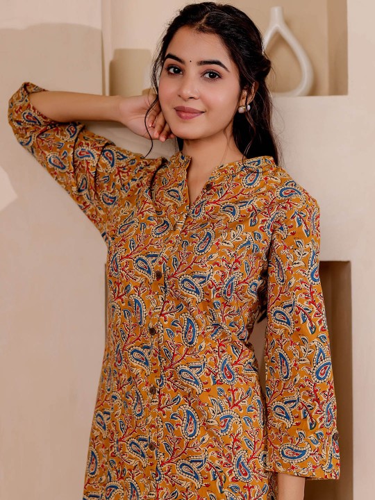 Paisely Printed Mandarin Collar Kalamkari Cotton A-Line Kurta