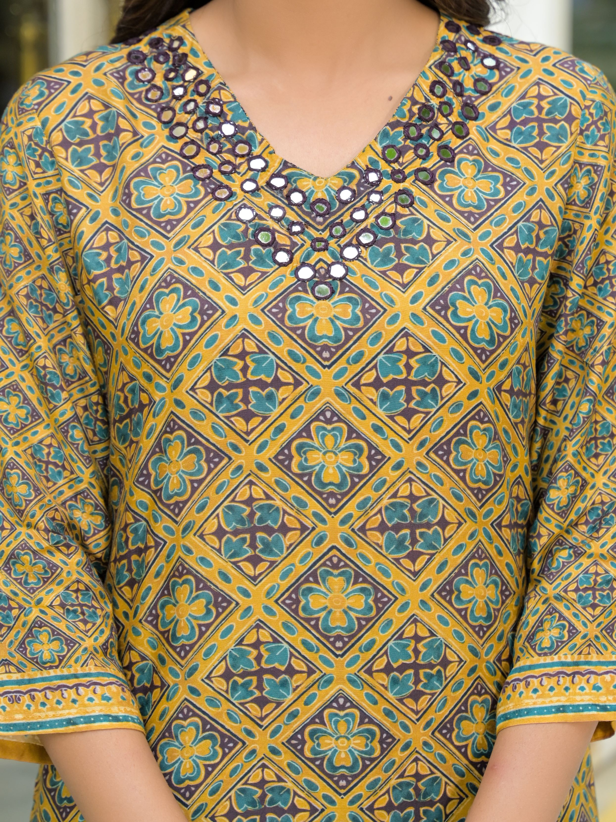 Women Ethnic Motifs Muskin Printed Kurta with Trousers & Dupatta