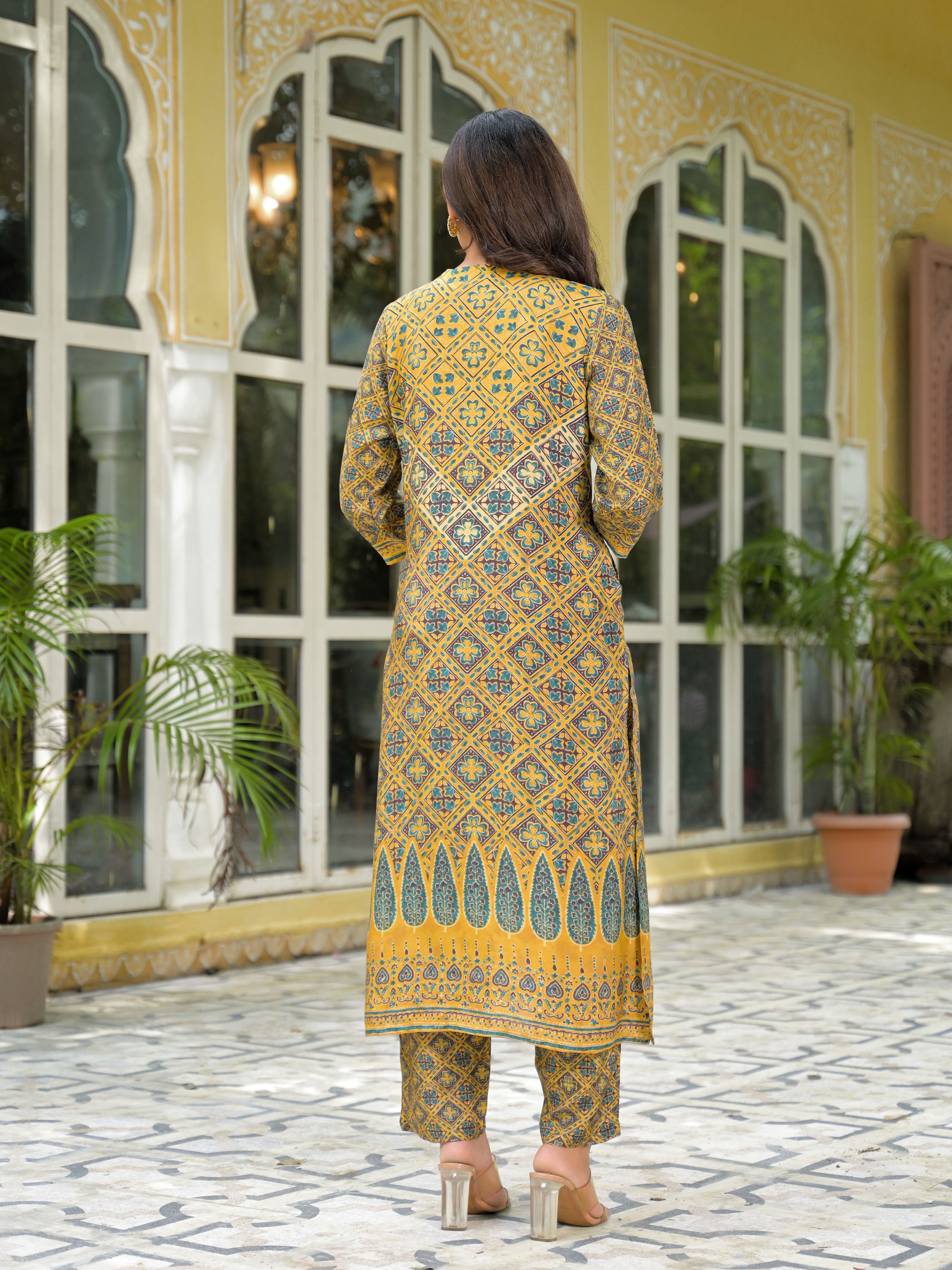 Women Ethnic Motifs Muskin Printed Kurta with Trousers & Dupatta Hover