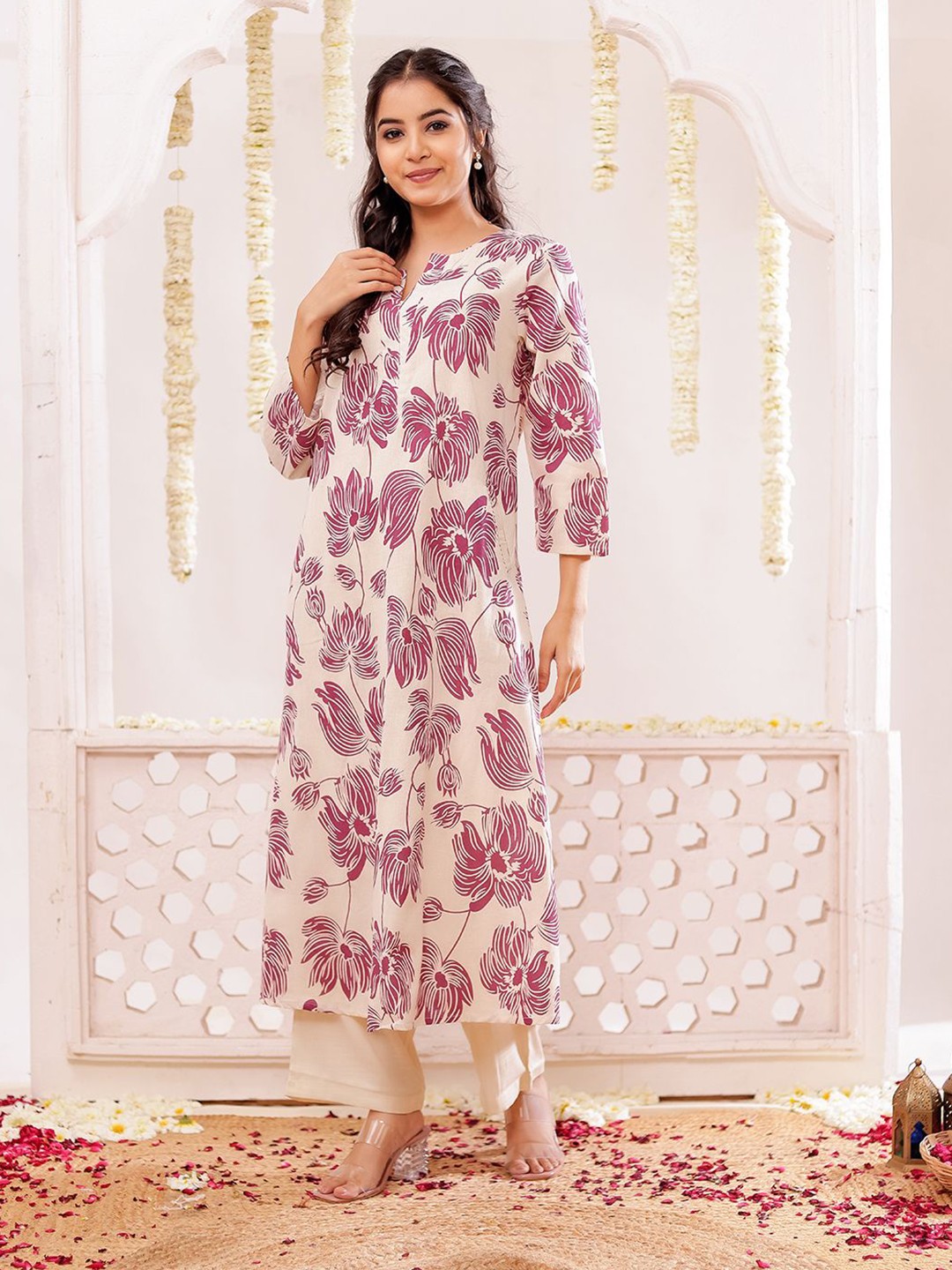 VASVI Women Floral Printed A-Line Cotton Kurta