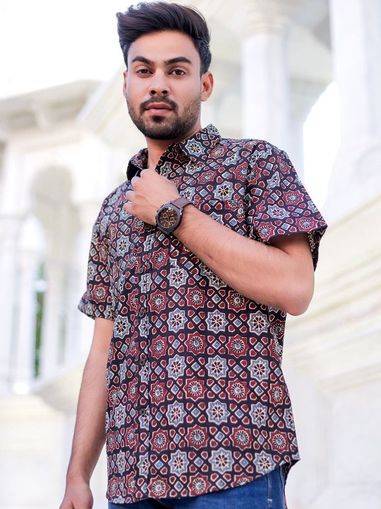 Men Classic Spread Collar Floral Printed Cotton Slim Fit Casual Shirt Hover