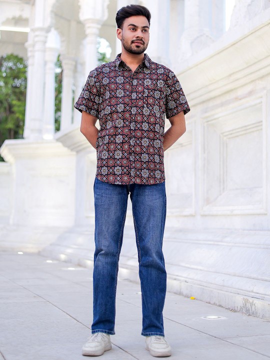 Men Classic Spread Collar Floral Printed Cotton Slim Fit Casual Shirt