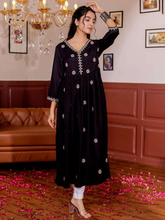 Women's Floral Embroidered V-Neck Anarkali Kurta