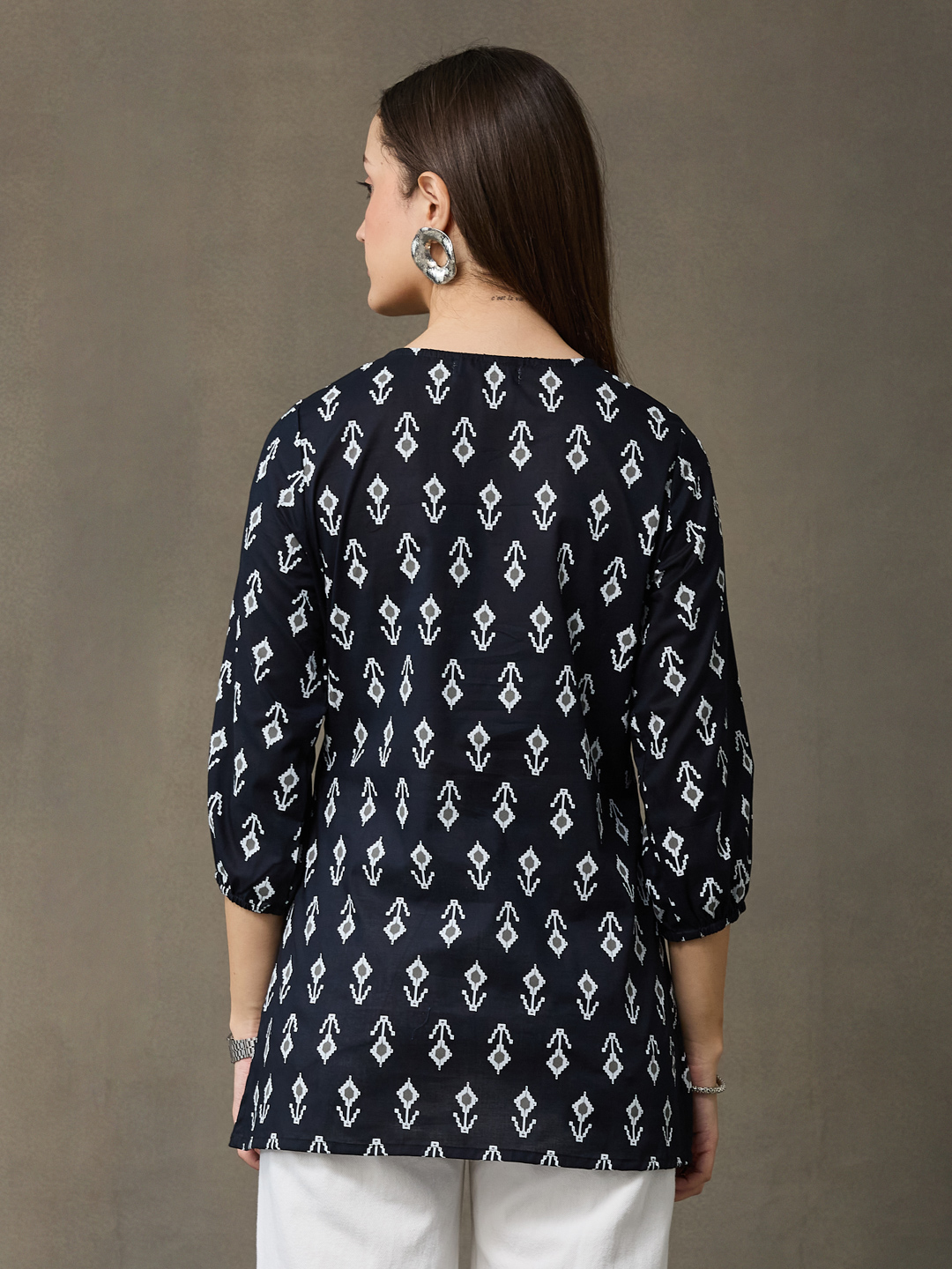 VASVI Women's  Cotton Printed Round Neck Casual Top, Black