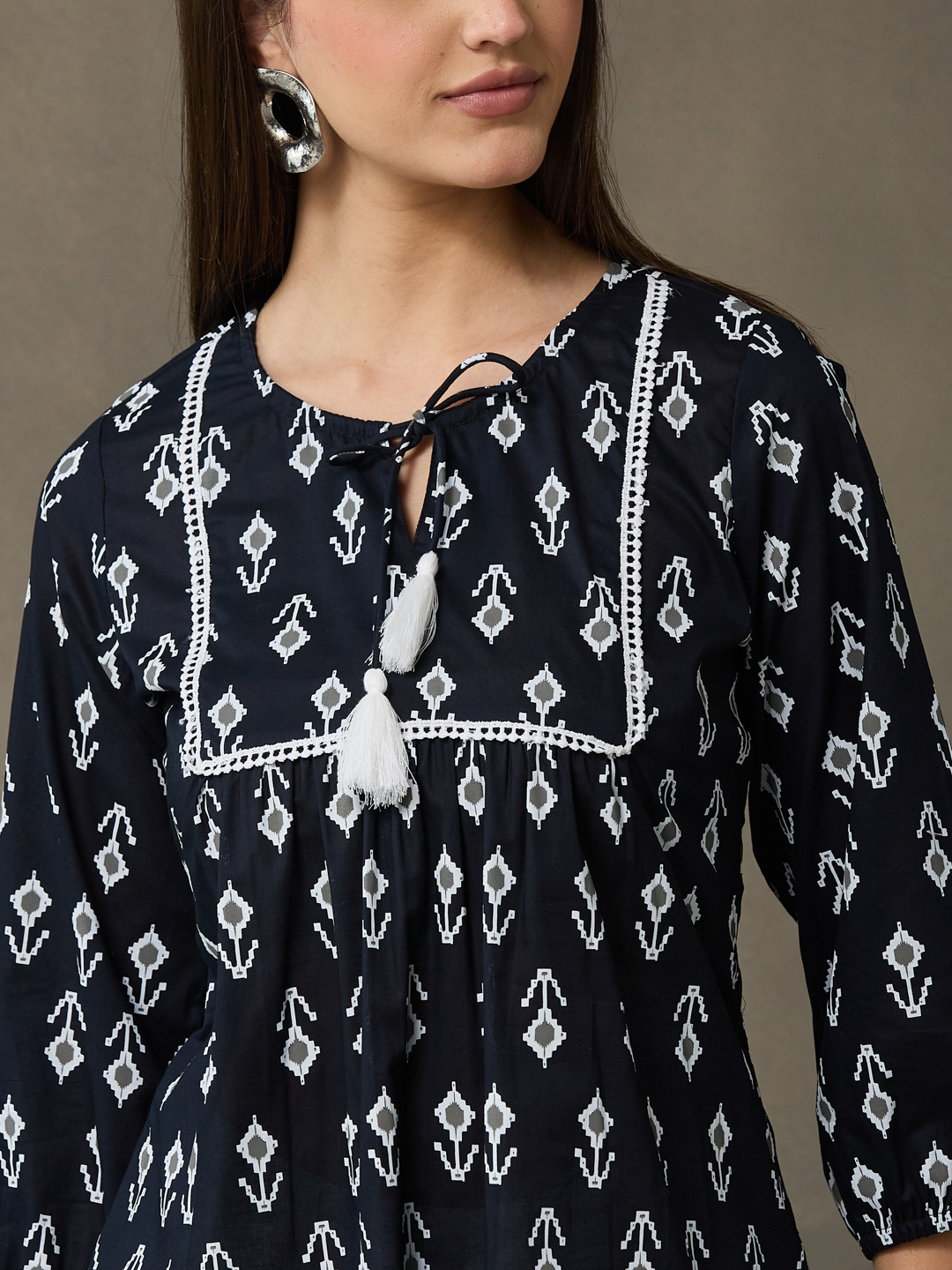 VASVI Women's  Cotton Printed Round Neck Casual Top, Black