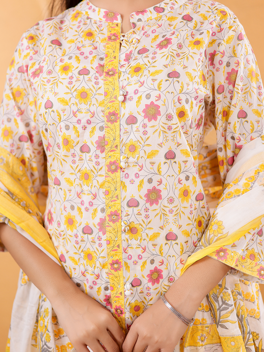 Floral Printed Mandarin Collar Pure Cotton Straight Kurta With Trousers & Dupatta