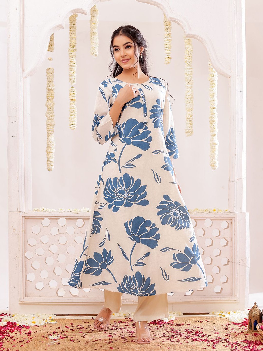 VASVI Floral Printed Thread Work Round Neck A-Line Kurta