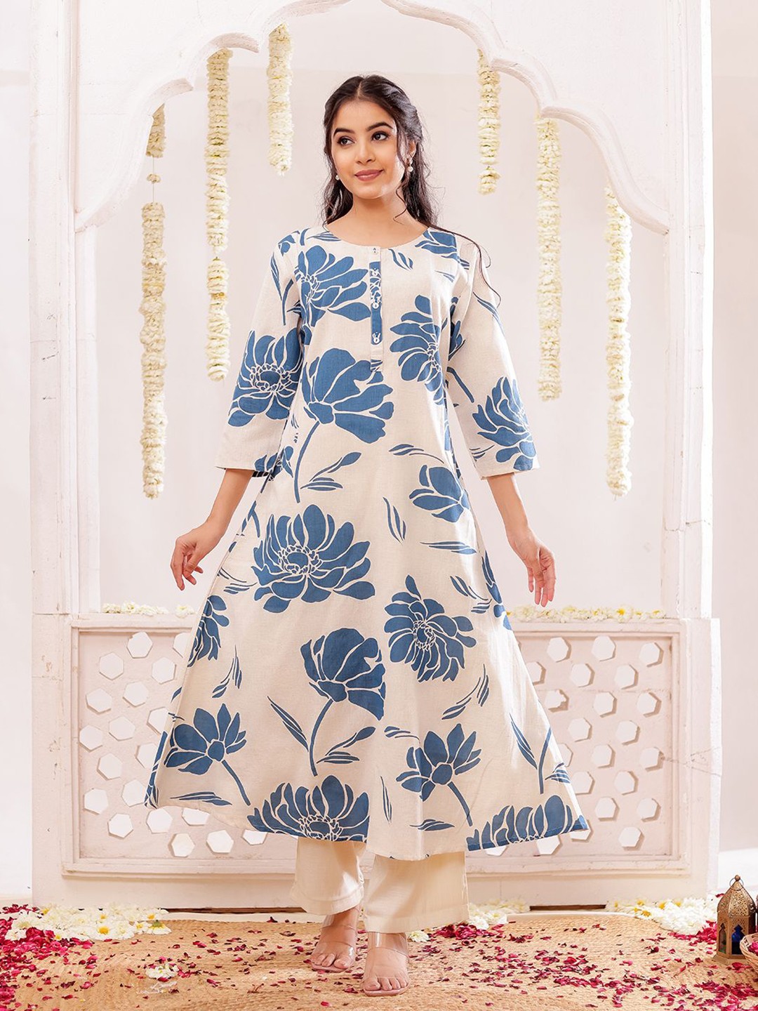 VASVI Floral Printed Thread Work Round Neck A-Line Kurta