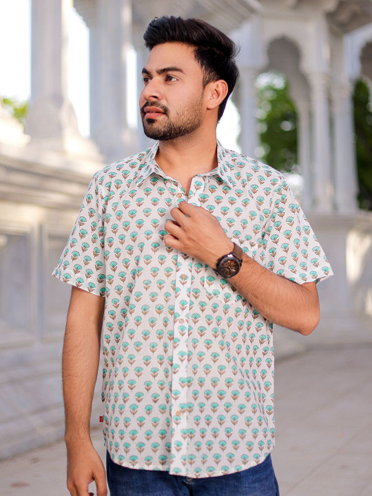 Men Classic Spread Collar Floral Printed Cotton Slim Fit Casual Shirt