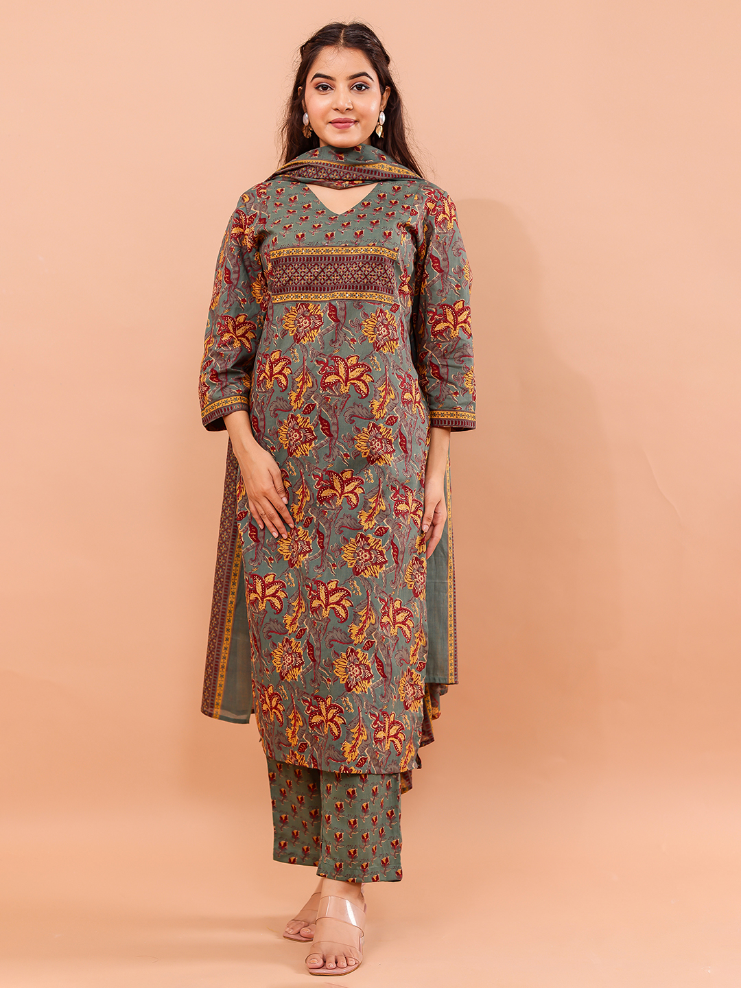 Cotton Printed Handwaork Kurta Pant With Dupatta Set