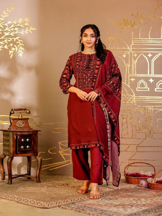 Muslin Handwork Kurta Pant With Dupatta Set