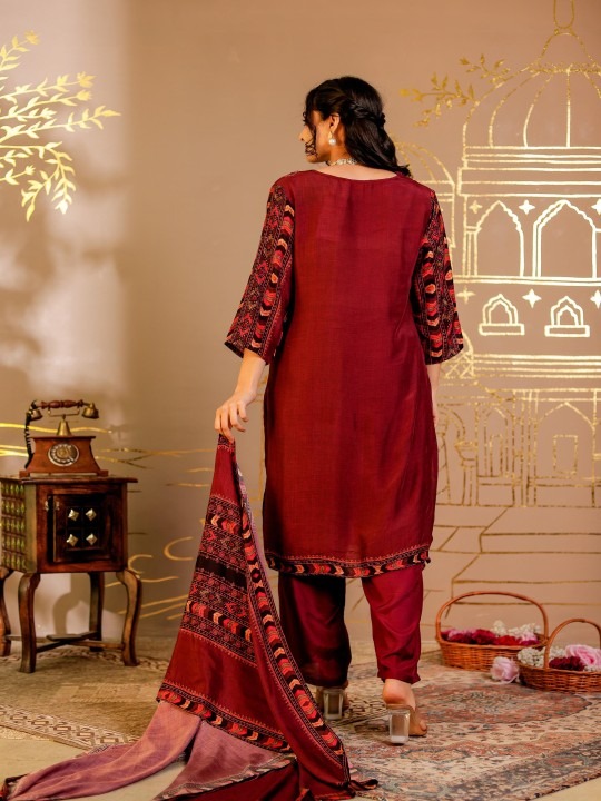 Muslin Handwork Kurta Pant With Dupatta Set