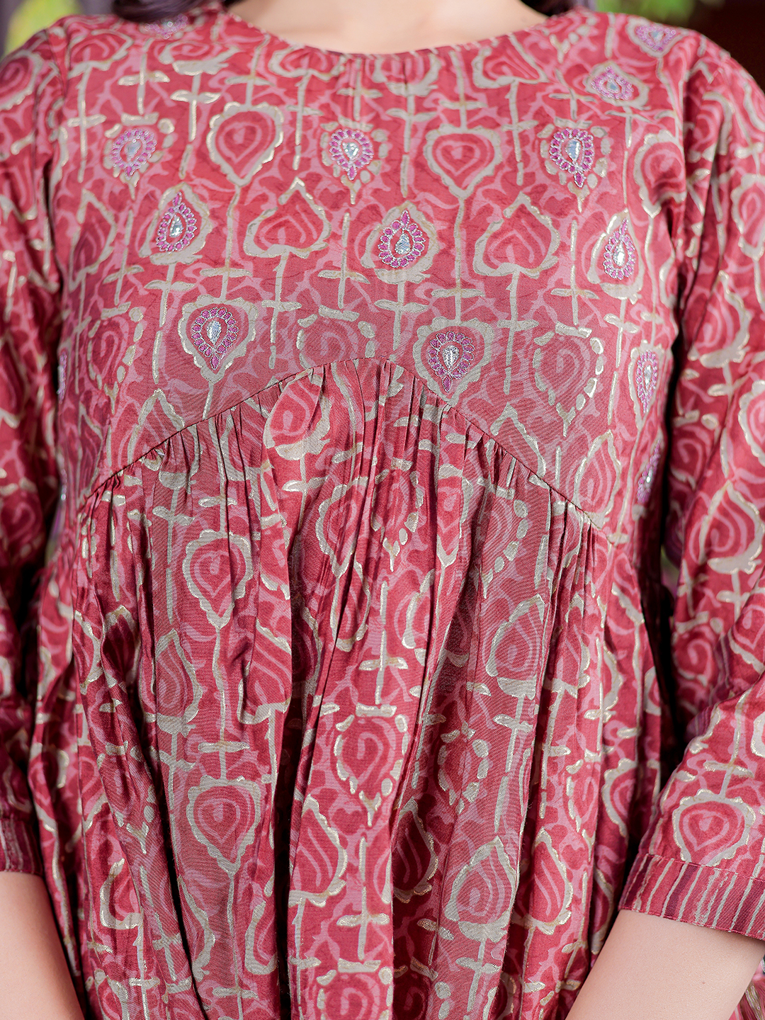 Women Floral Printed Regular Thread Work Kurta with Pyjamas & With Dupatta