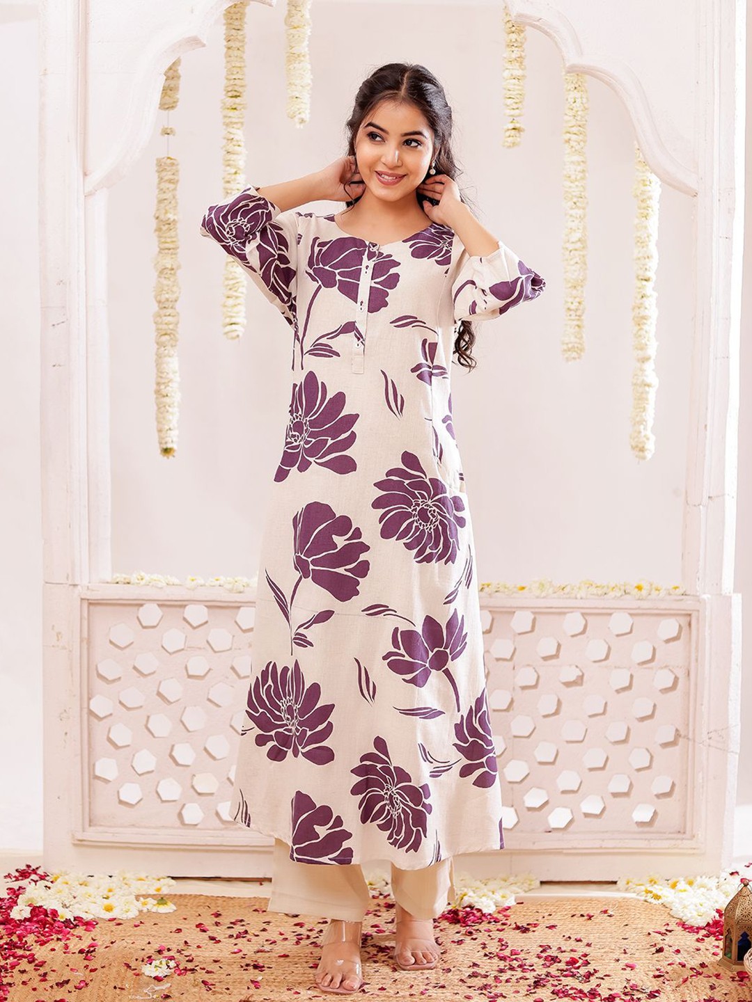 VASVI Floral Printed Thread Work Round Neck A-Line Kurta