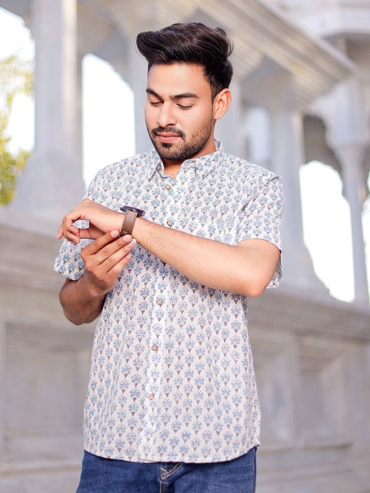 Men Classic Spread Collar Floral Printed Cotton Slim Fit Casual Shirt