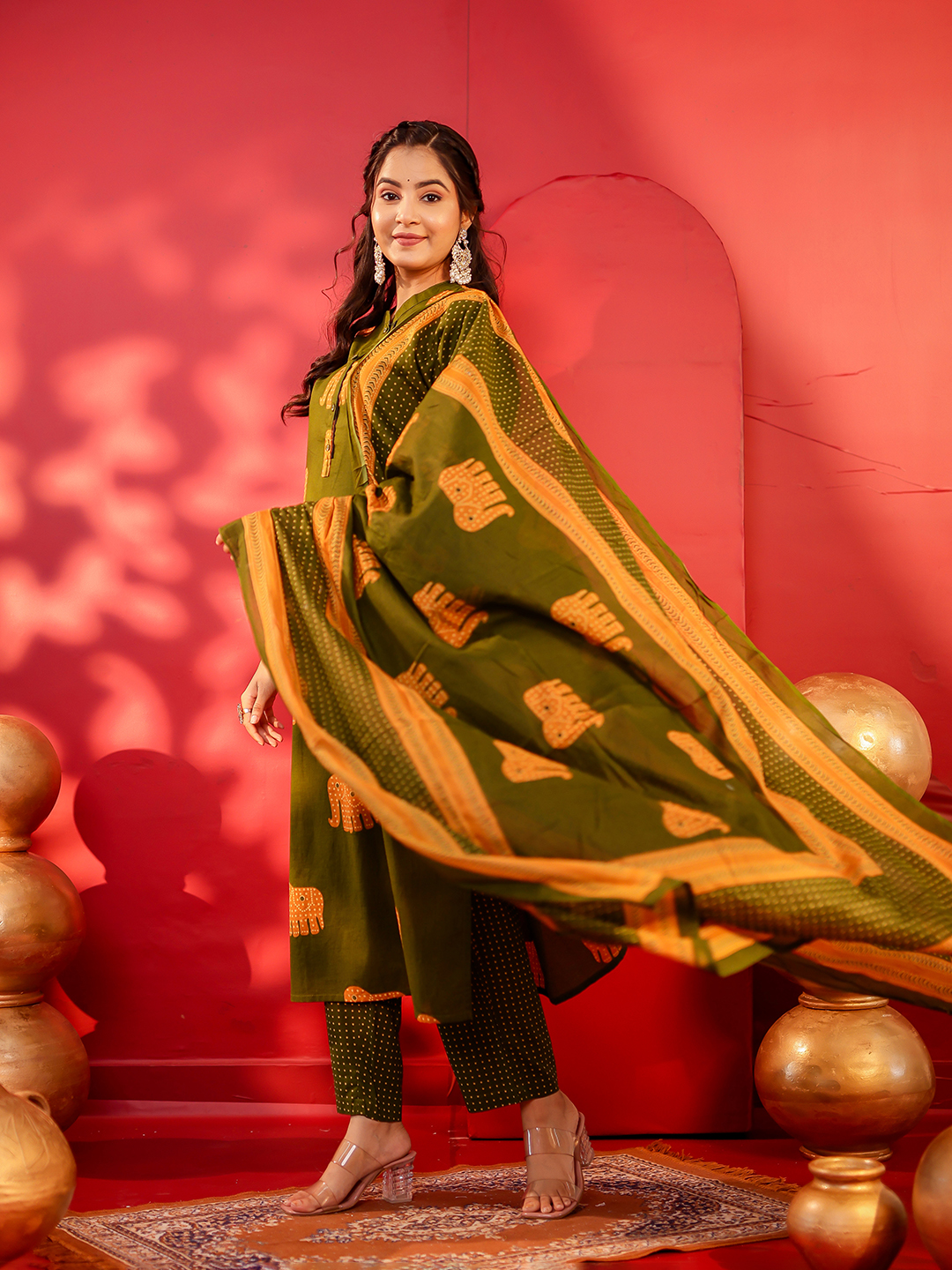 VASVI Women Elephant Printed Cotton Kurta Pant With Dupatta Set