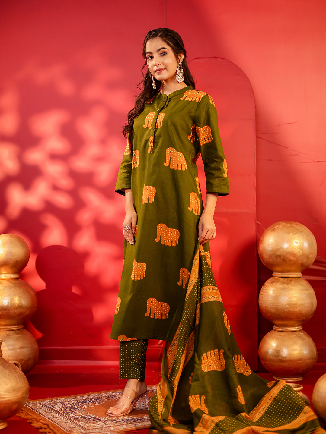 VASVI Women Elephant Printed Cotton Kurta Pant With Dupatta Set