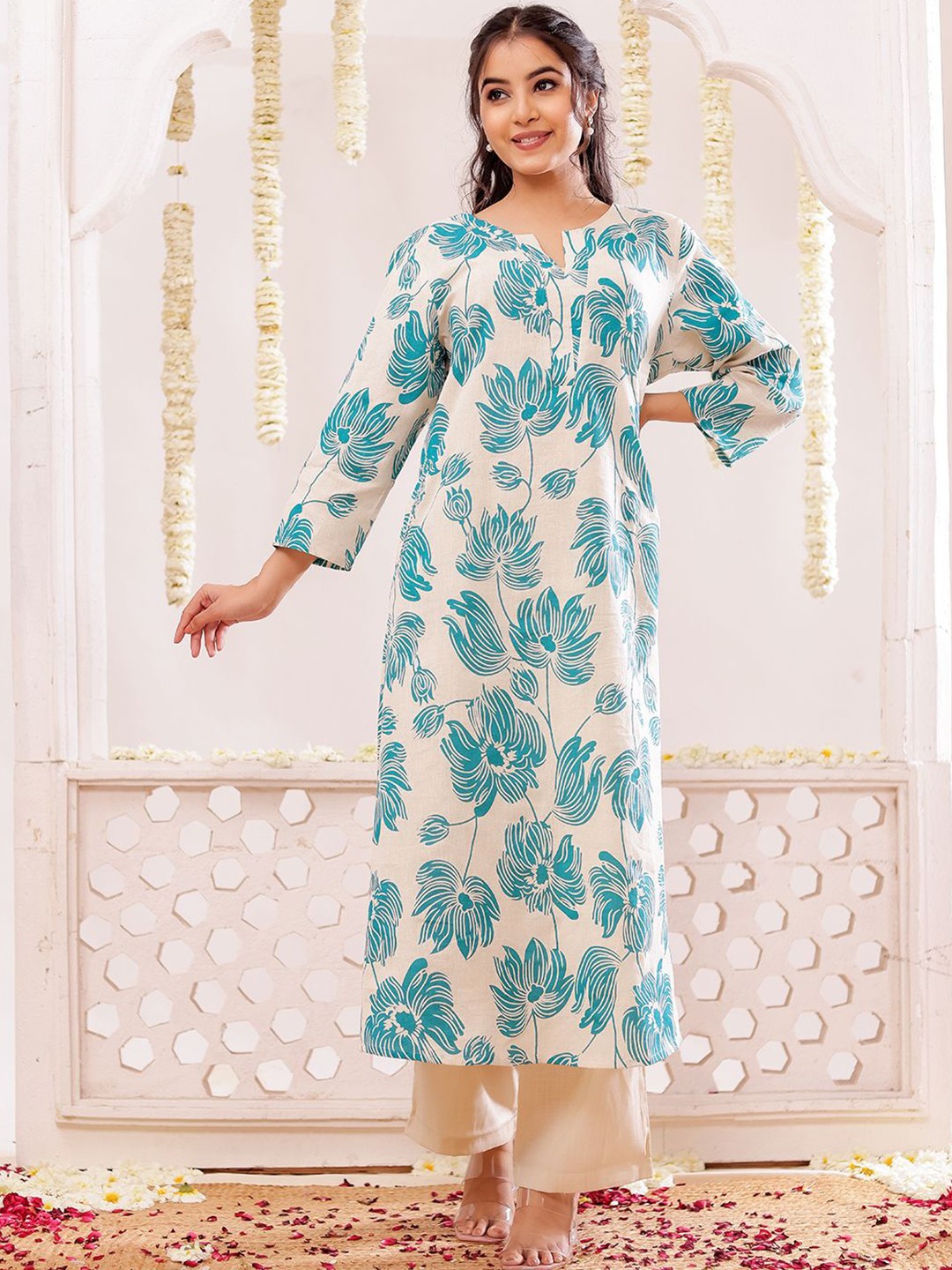 VASVI Women Floral Printed A-Line Cotton Kurta Hover