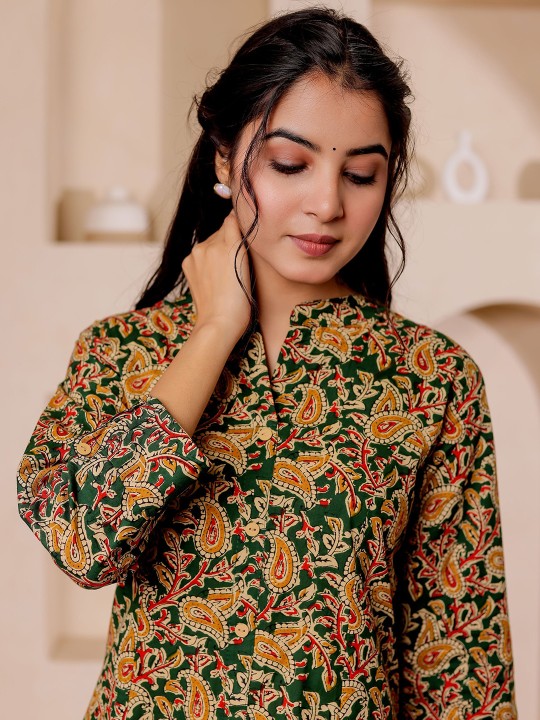 Paisely Printed Mandarin Collar Kalamkari Cotton A-Line Kurta