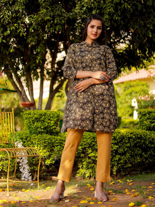 Women Floral Printed Shirt Collar Cotton Tunic