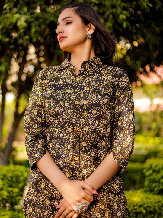 Women Floral Printed Shirt Collar Cotton Tunic